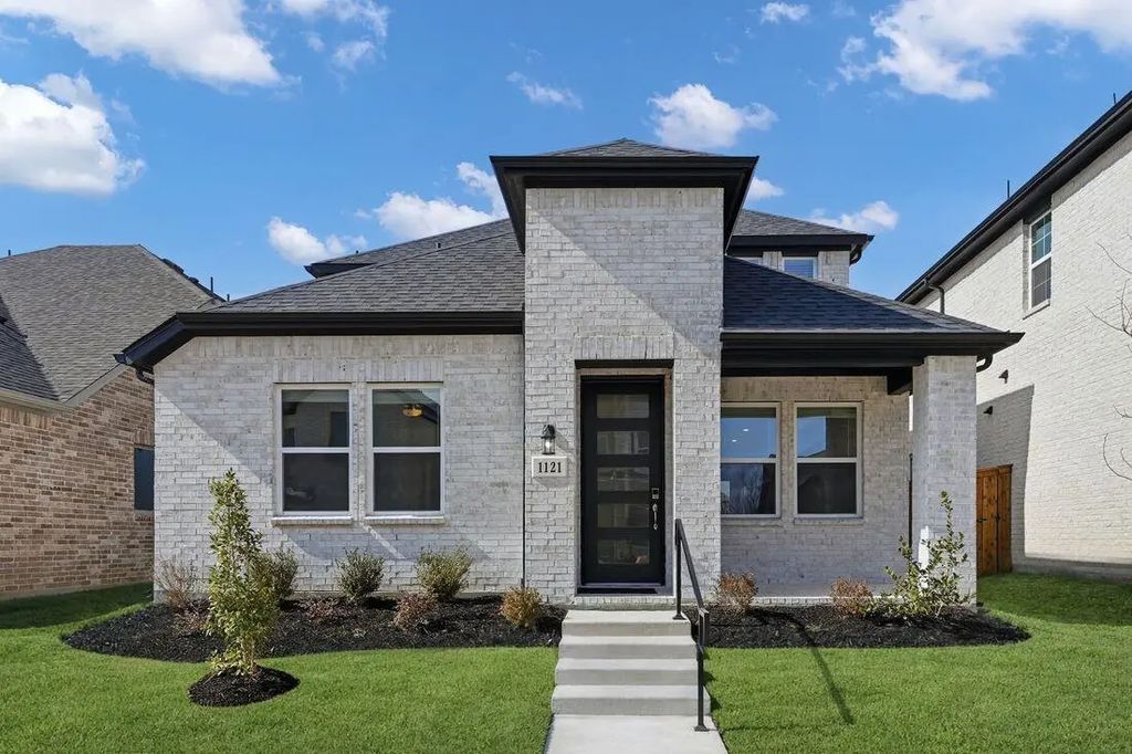 1121 Beautyberry Lane, Celina