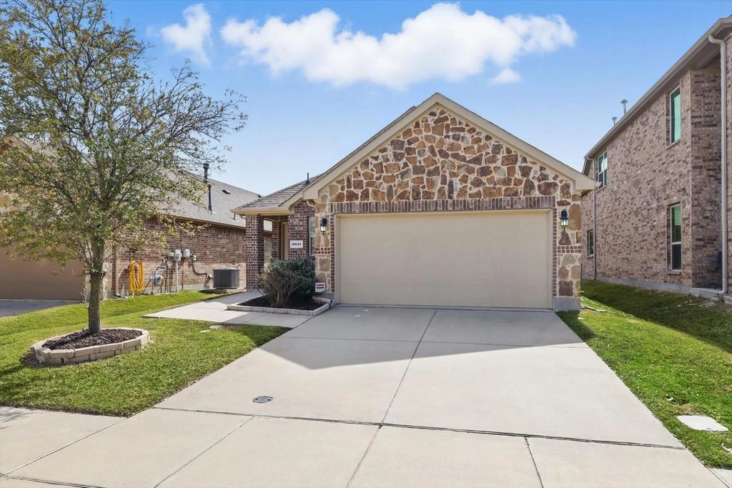 9837 Prairie Dog Lane, McKinney