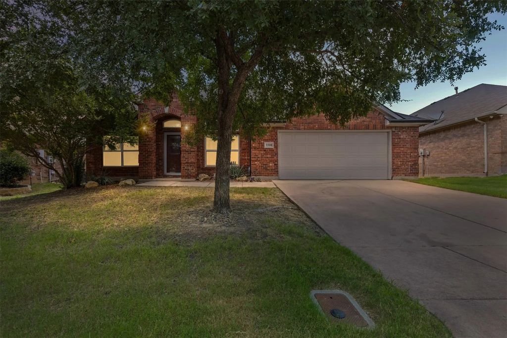 5508 Post Ridge Drive, Fort Worth