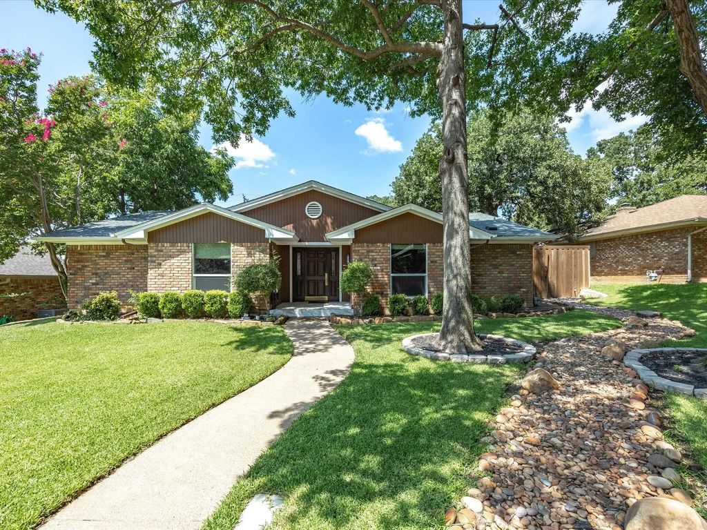 4908 Ridgeline Drive, Arlington