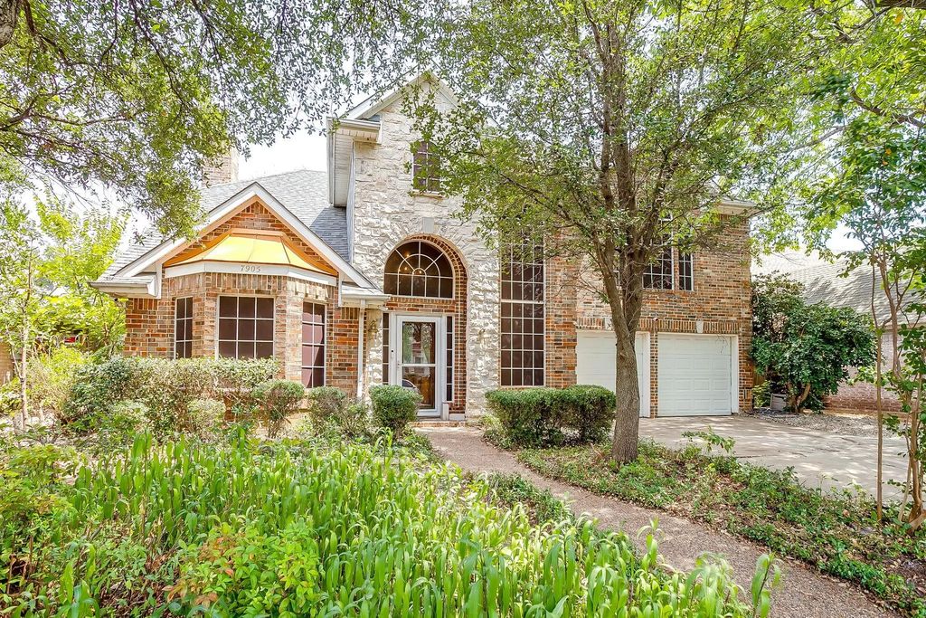 7905 W Hulen Park Circle, Fort Worth