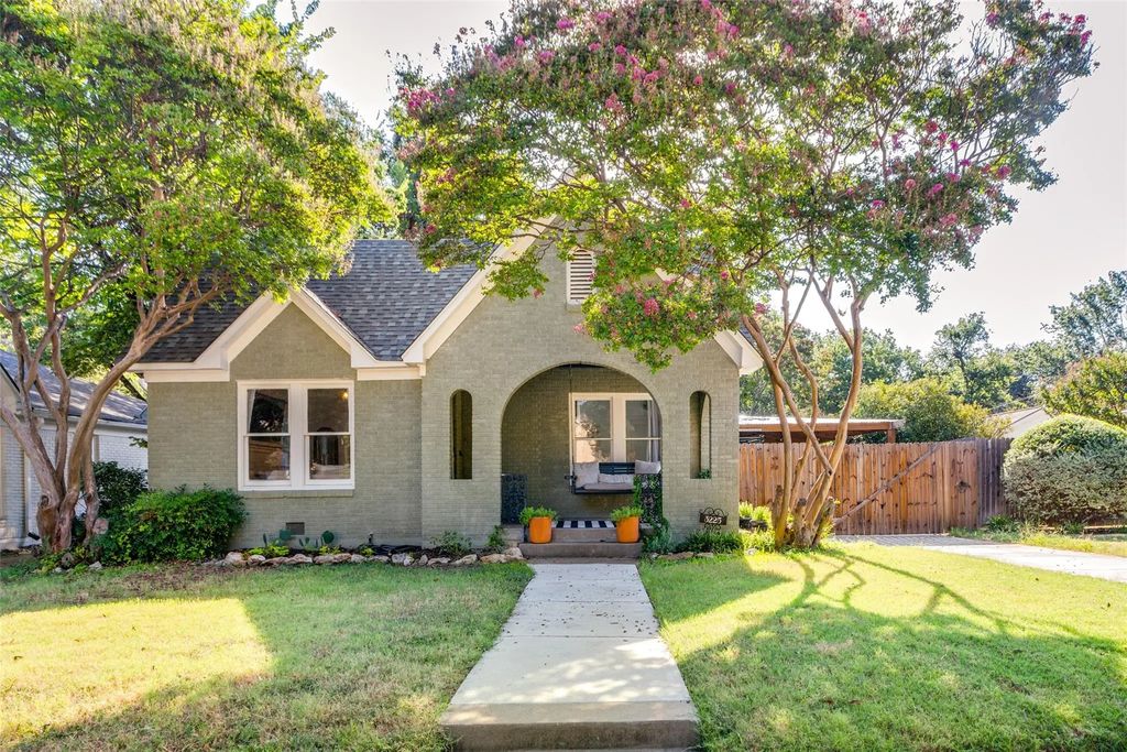 3225 Greene Avenue, Fort Worth