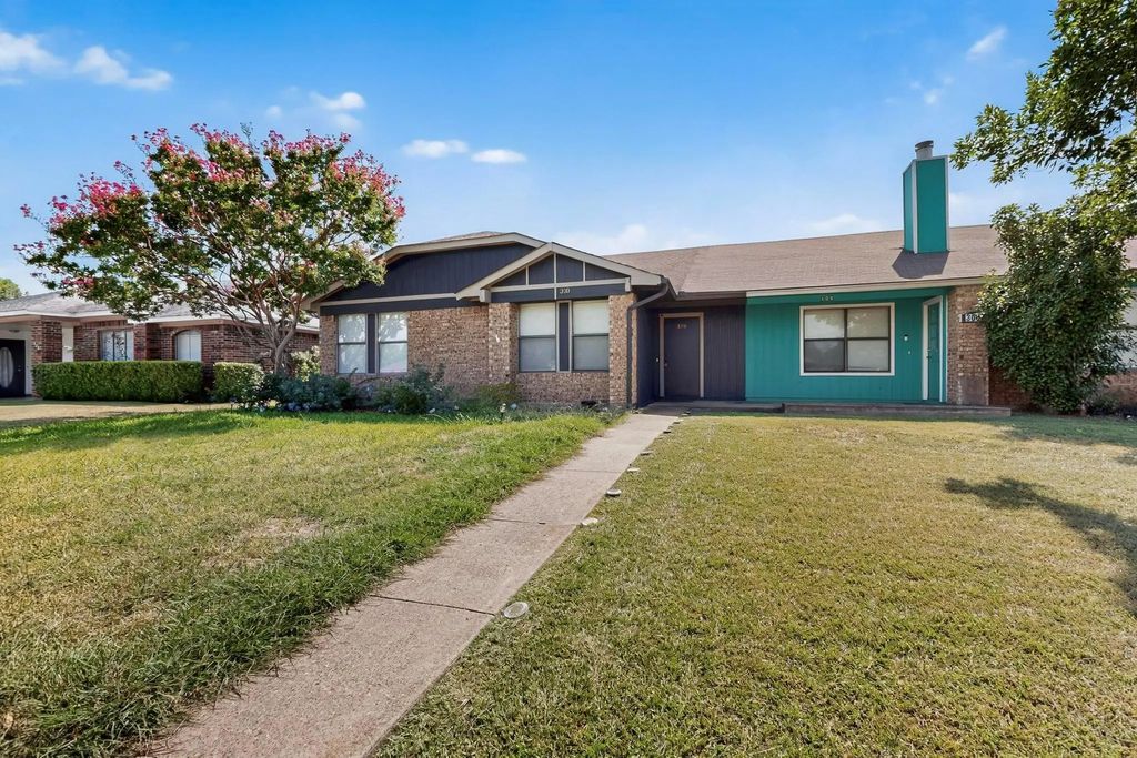 310 E Amberway Lane, Garland