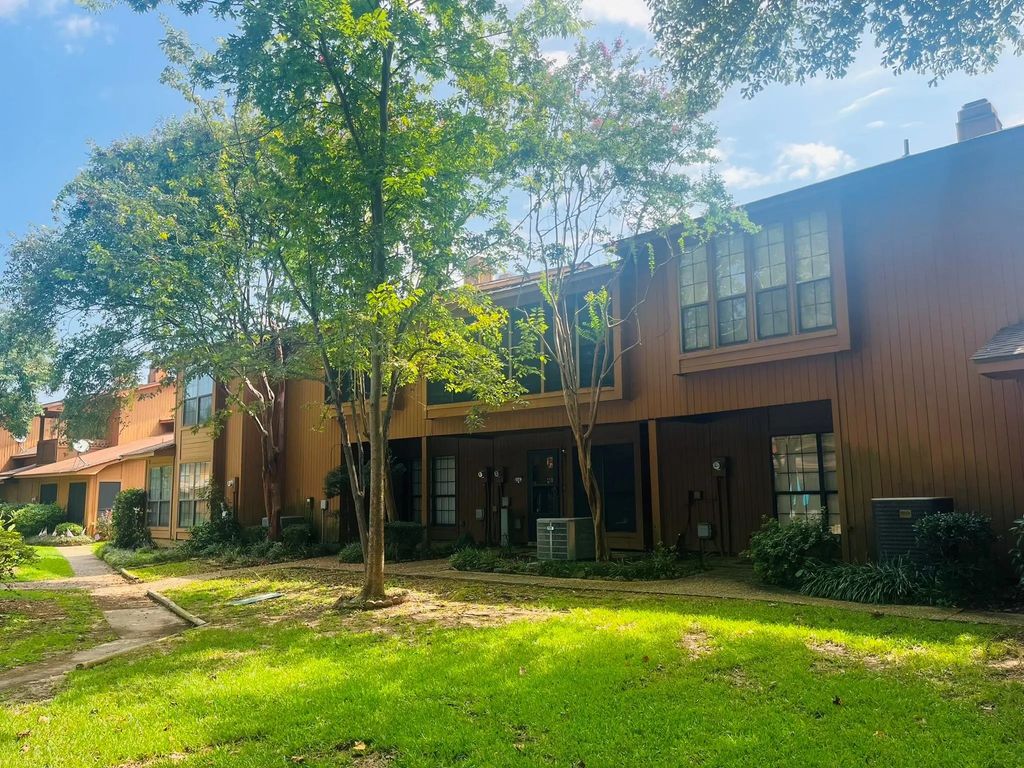 3542 Eastlake Drive, Shreveport