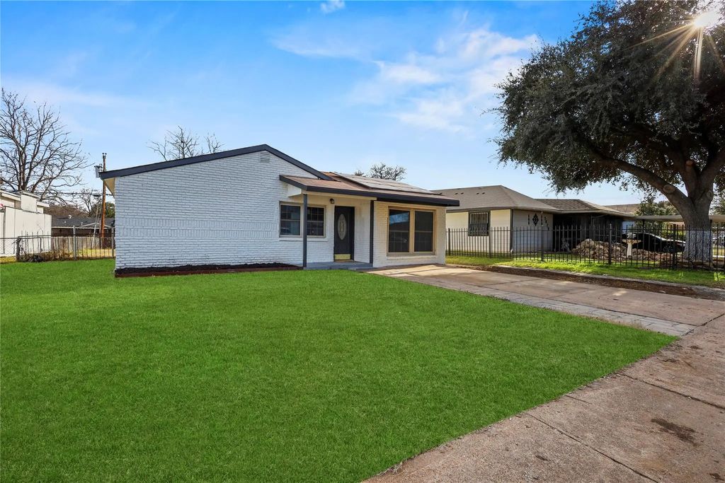 3832 Stateoak Drive, Dallas