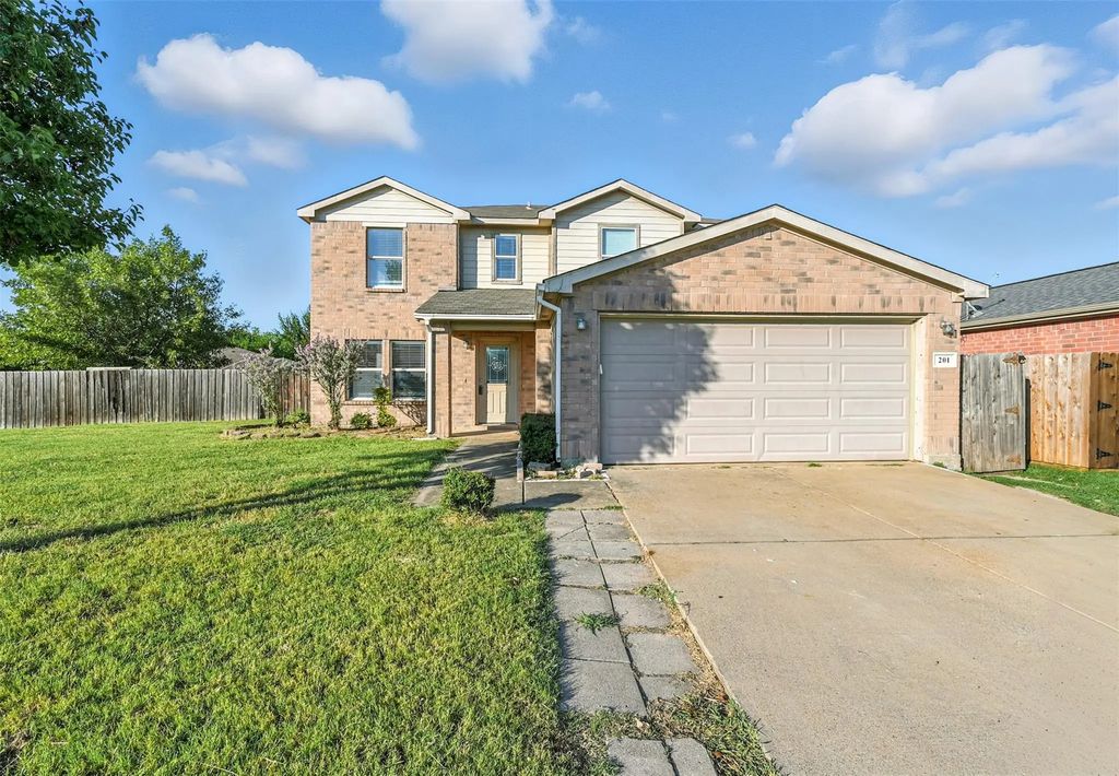 201 Dartmouth Drive, Forney