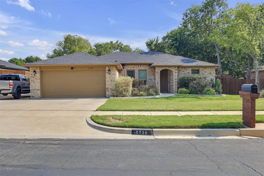 5736 Bonnie Drive, Watauga