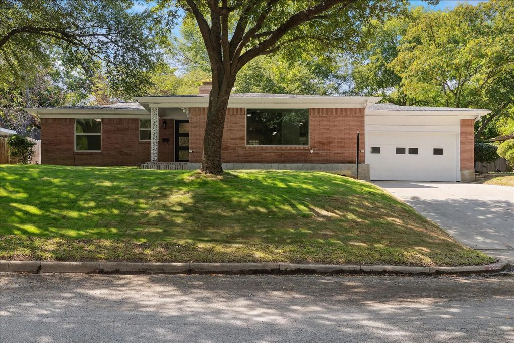 1800 Versailles Road, Fort Worth