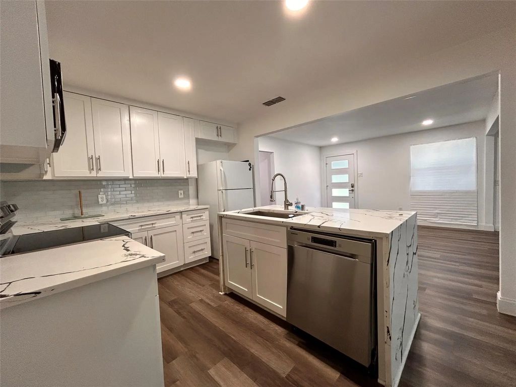 2707 El Capitan Drive, Dallas
