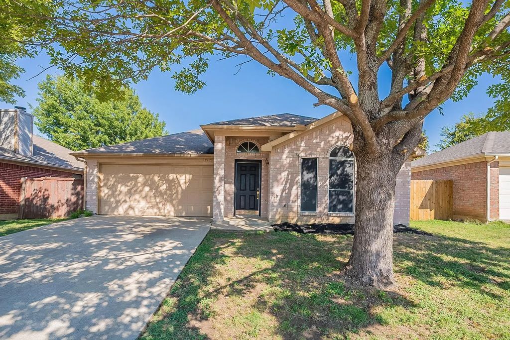 7017 Stetter Drive, Arlington