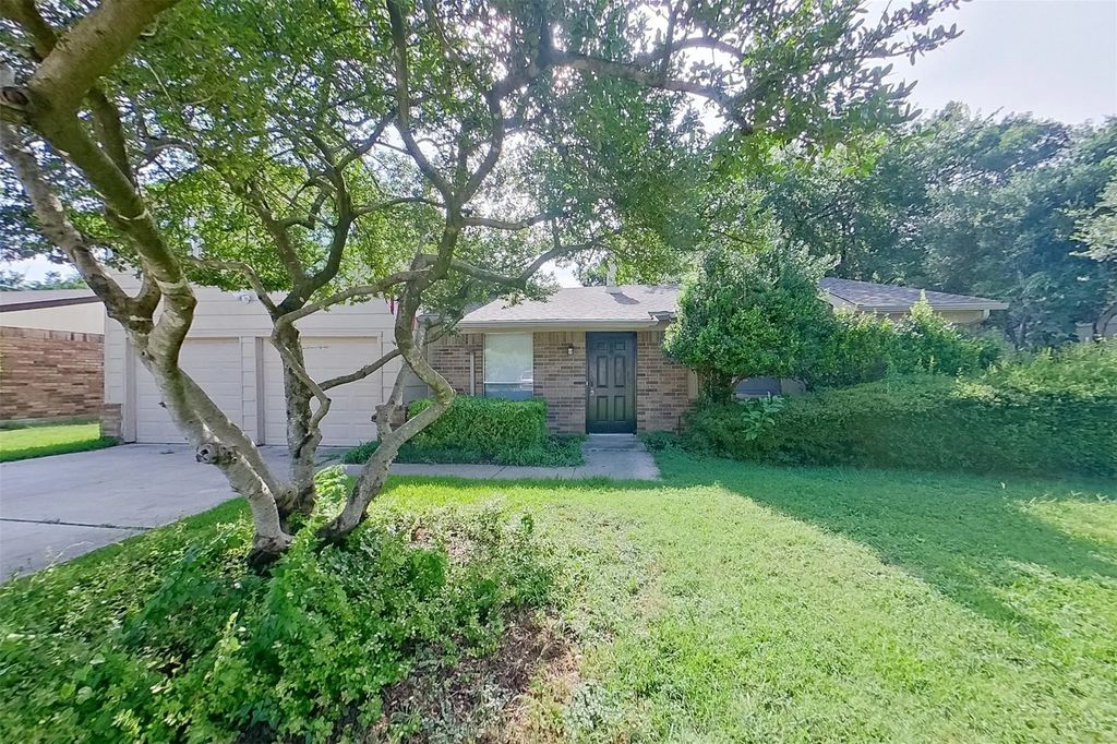 5903 Guildwood Drive, Arlington