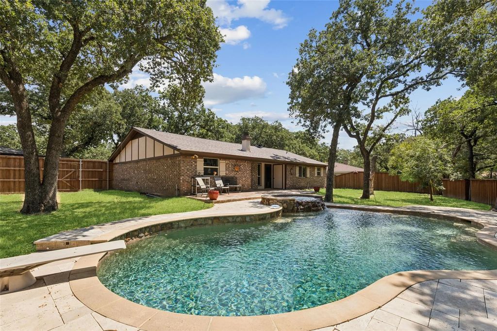 7701 Briarridge Court, North Richland Hills