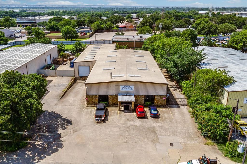 2340 Hinton, Irving