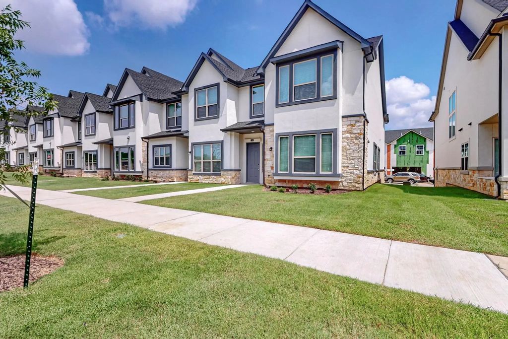235 Buck Ridge Drive, Frisco