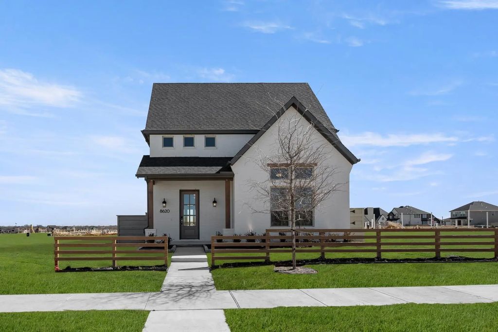 8620 Treeline Parkway, Justin