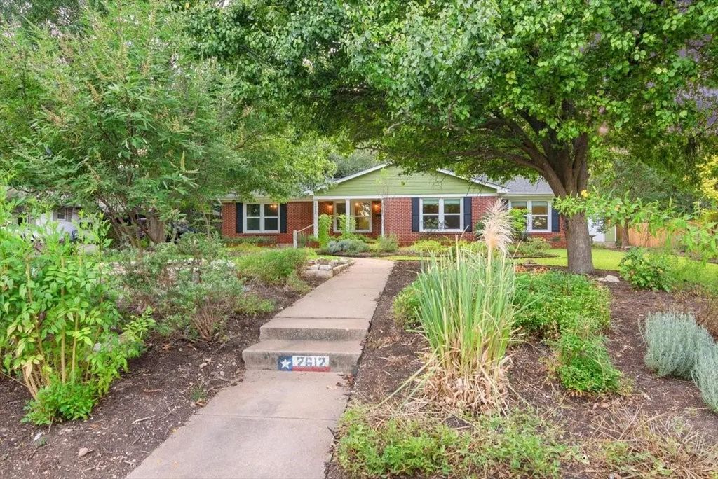 2612 Starr Drive, Waco