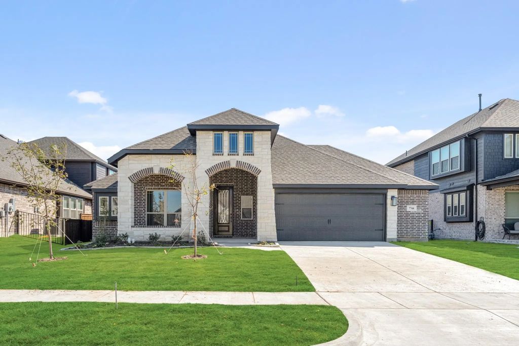 7744 Barley Field Street, Joshua