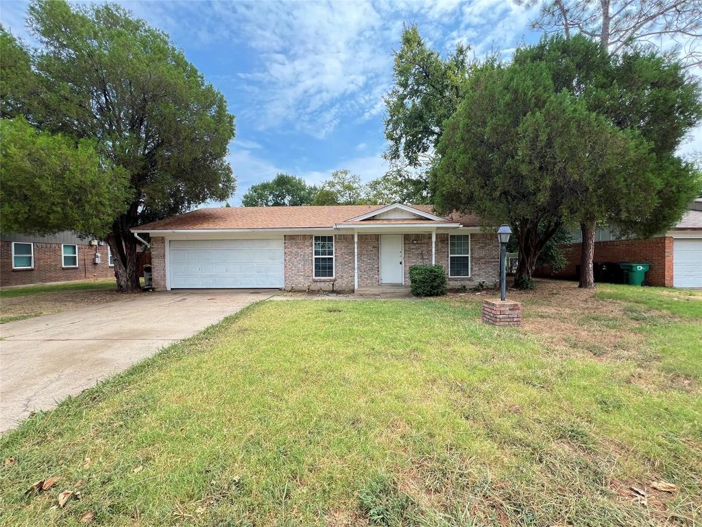 3406 Valley View Road, Denton