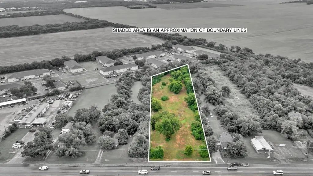 3000-3008 Robinson Drive, Waco