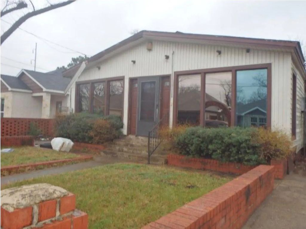2726 Carpenter Avenue, Dallas