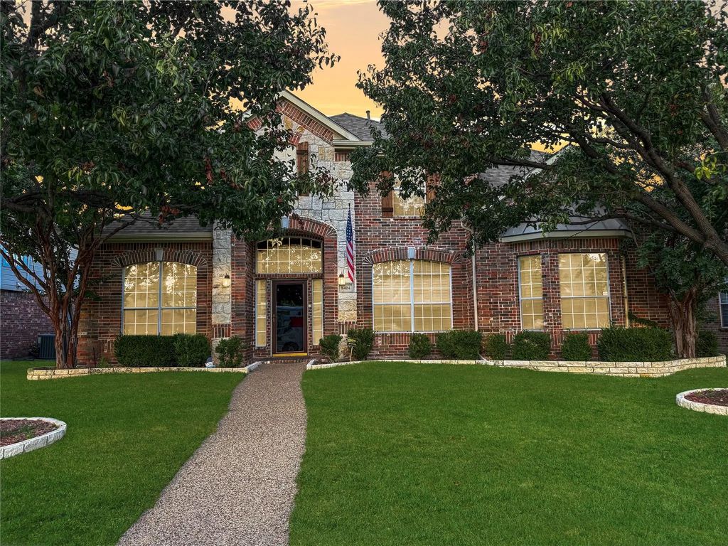 8404 Kobelco Drive, Plano