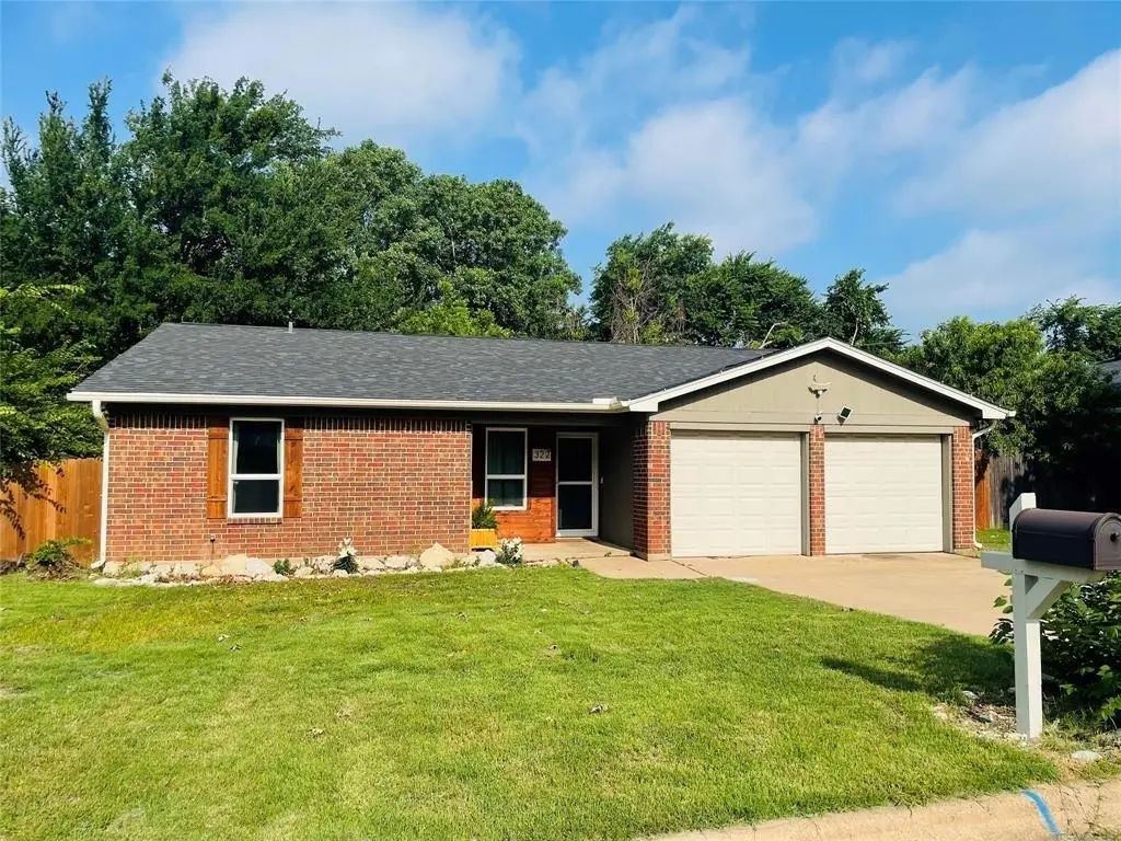 322 Cherry Street, Weatherford
