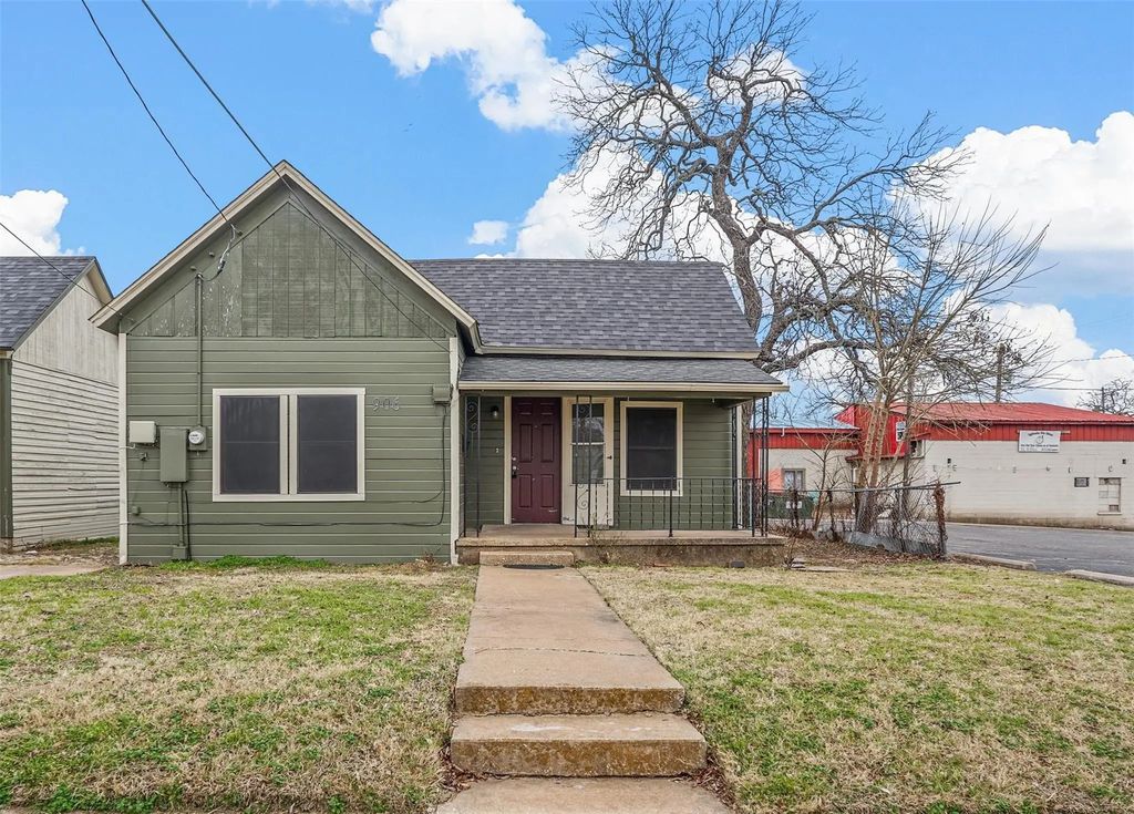 906 E Houston Street, Sherman