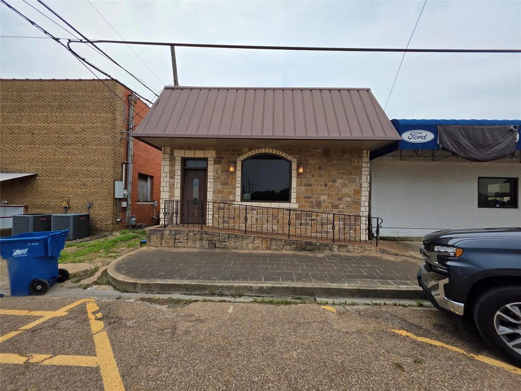 315 N Sherman Street, Mexia