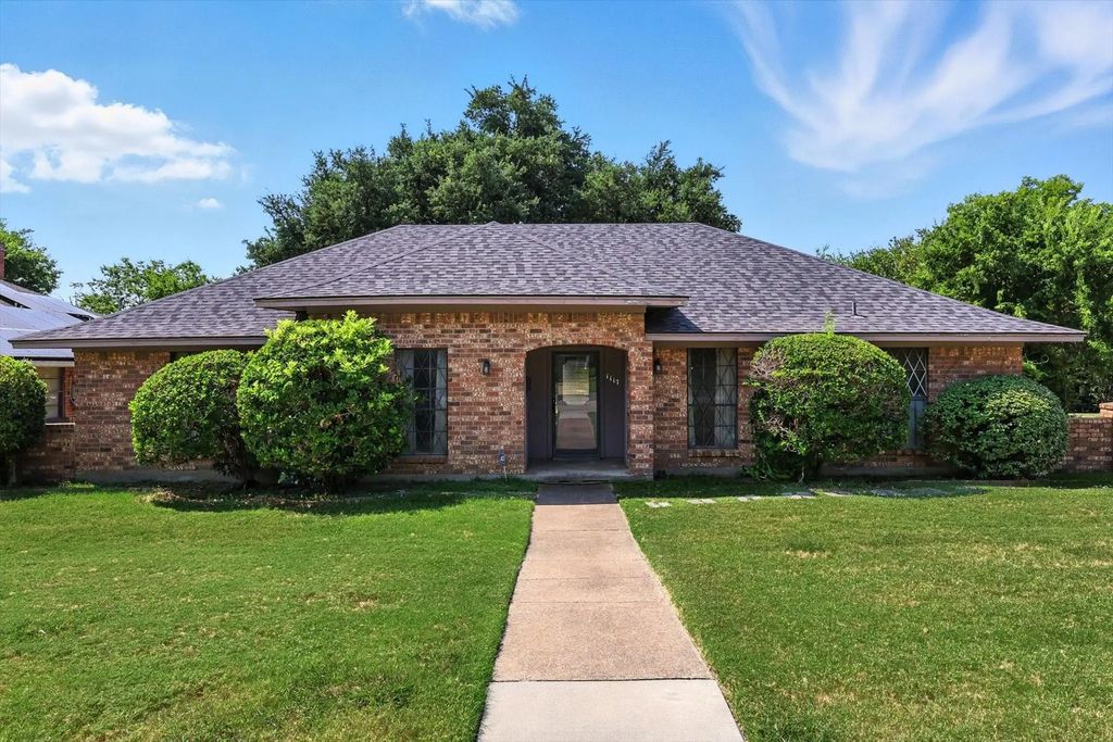 1117 Capetown Drive, Grand Prairie