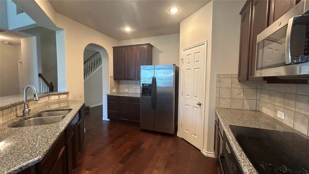 9537 Navarro Street, Fort Worth