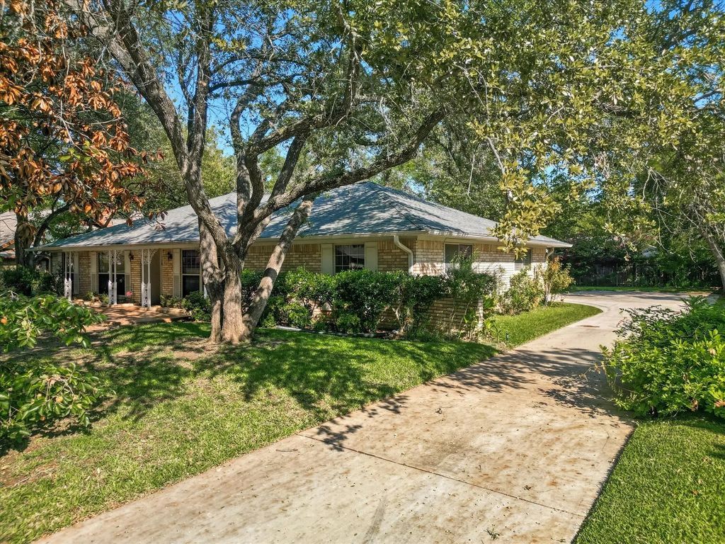 518 Magnolia Street, Denton