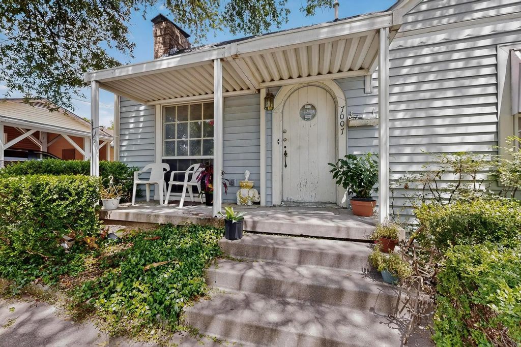 7007 Day Street, Dallas