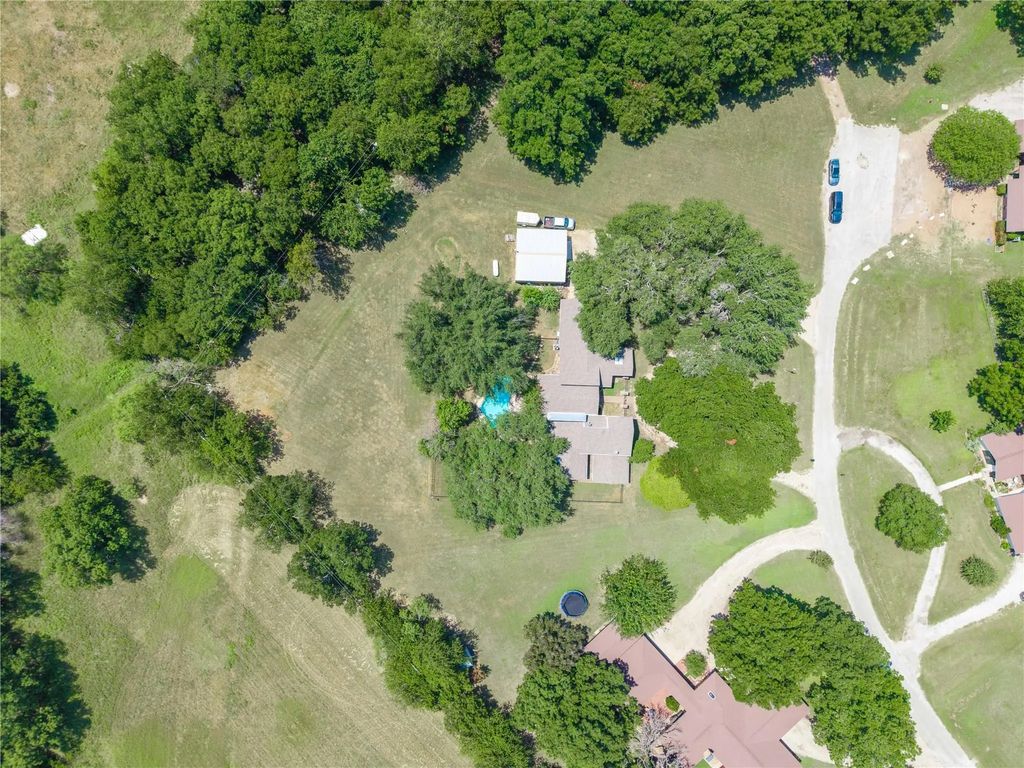 104 Acorn Lane, Comanche