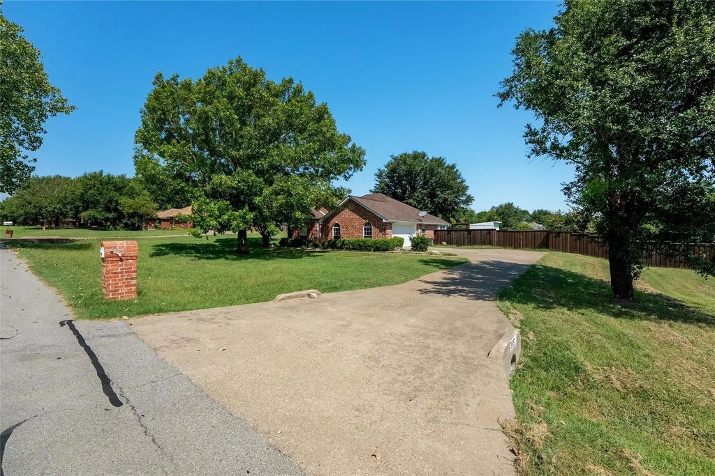 3651 Willow Creek Drive, Midlothian