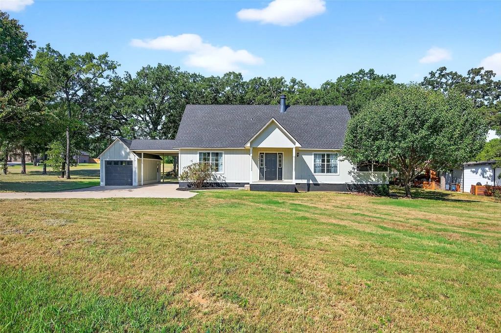 101 Kiowa Drive S, Lake Kiowa