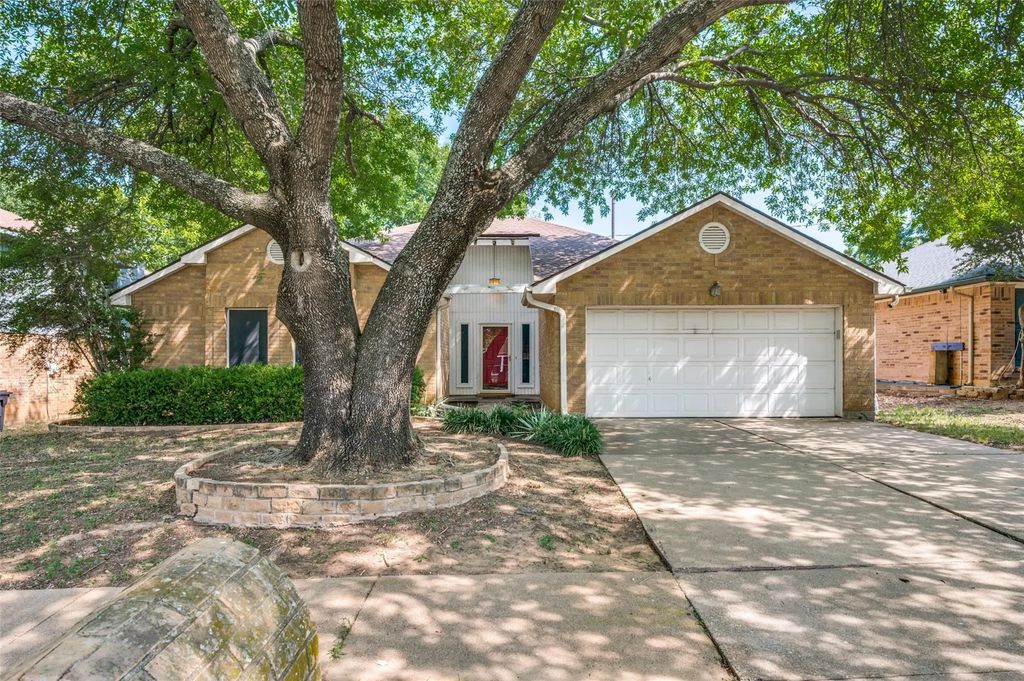 7017 Hawaii Lane, Arlington