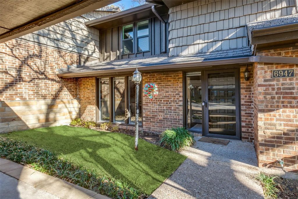 6947 Helsem Way 129, Dallas