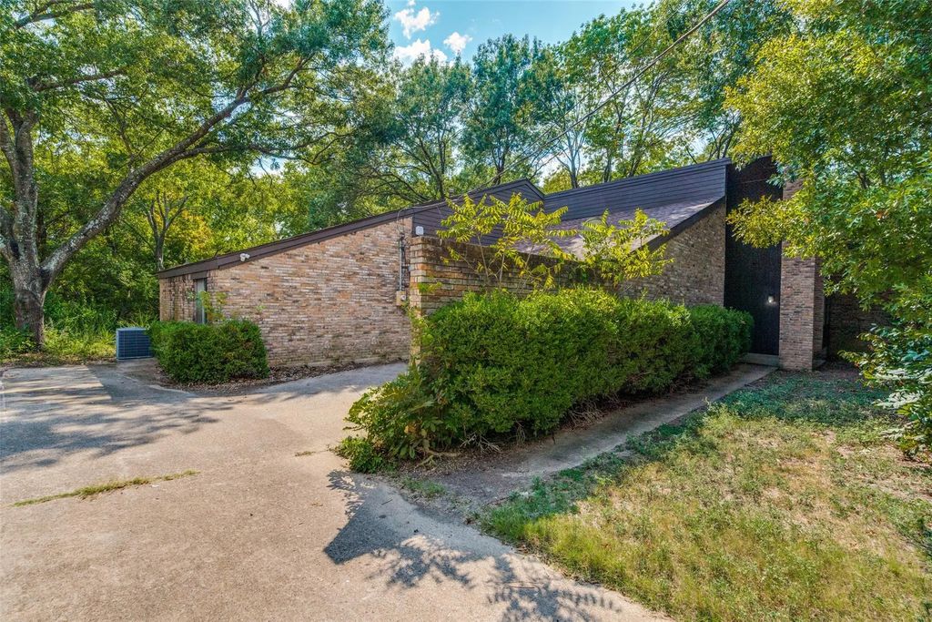 512 Spinner Road, DeSoto