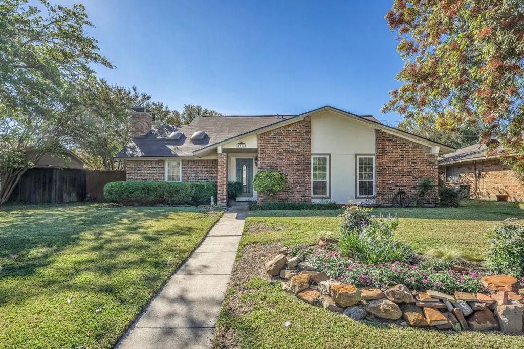 2116 Oak Brook Drive, Richardson