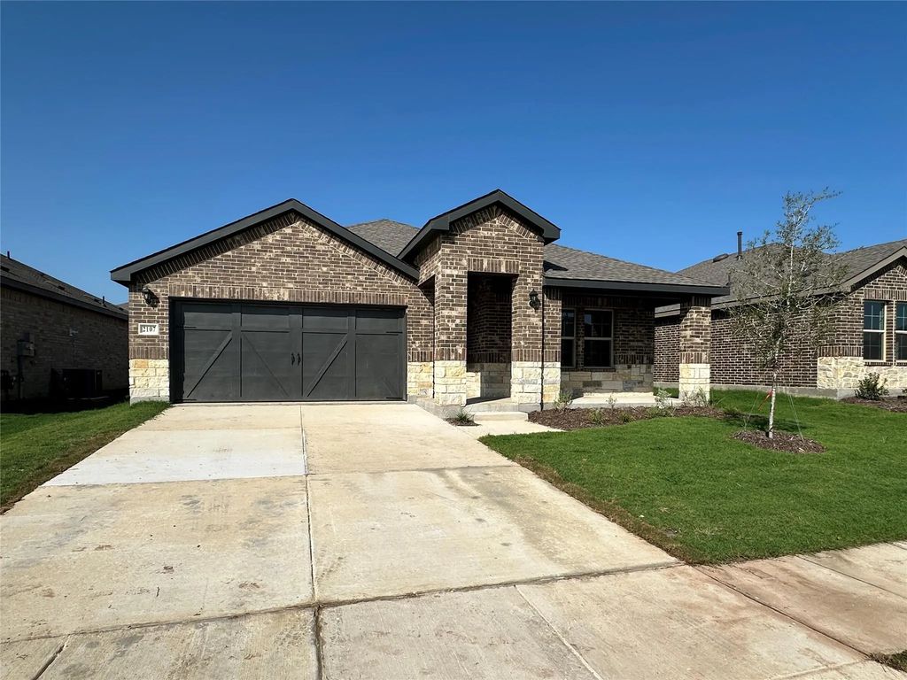 2107 Thornton Drive, Crandall