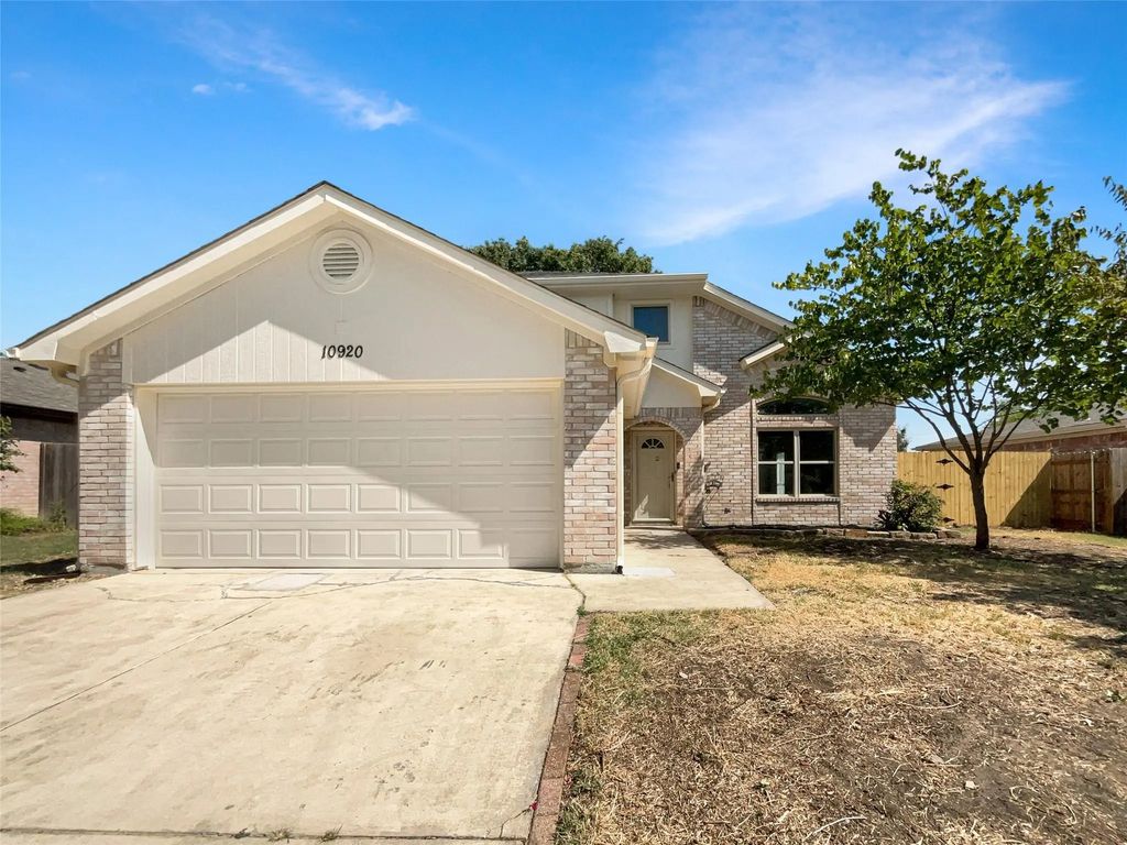 10920 Fandor Street, Fort Worth