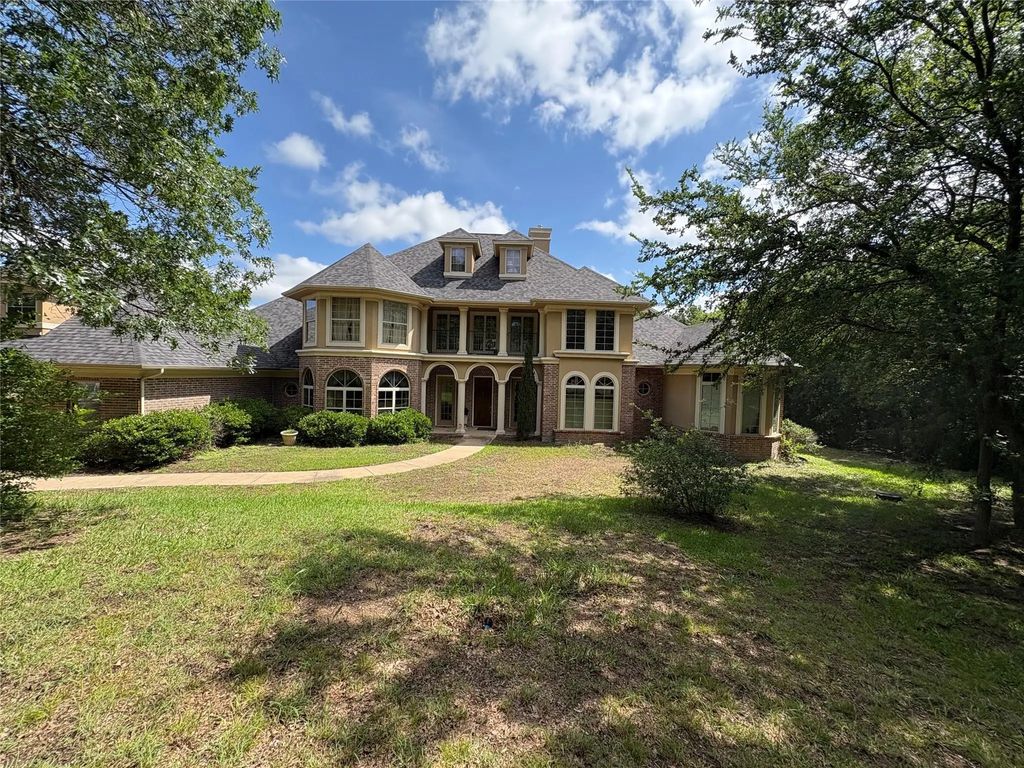 141 E Bozeman Lane, Fort Worth