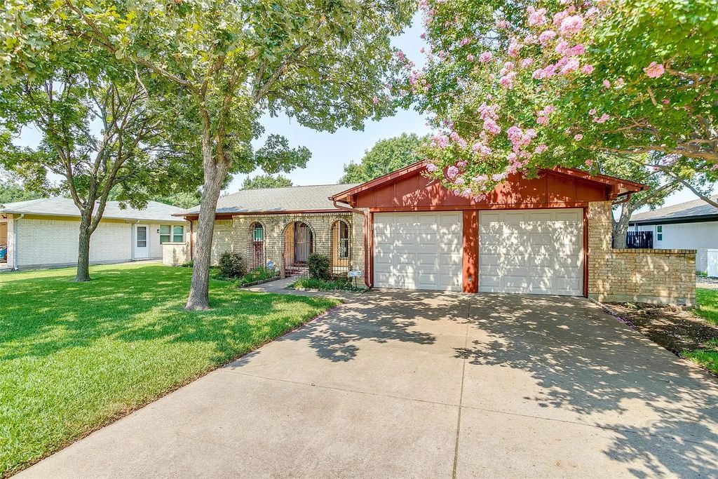 6324 Lavano Drive, Edgecliff Village