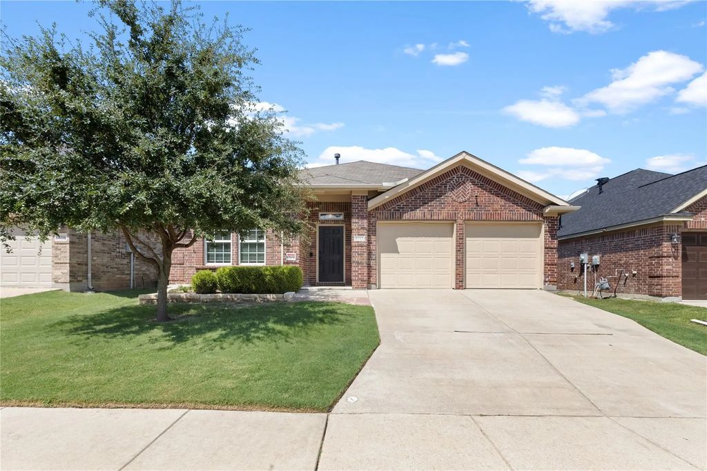 8312 Orchard Creek Road, Fort Worth