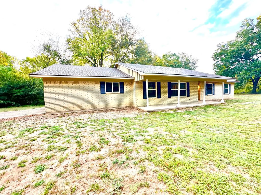2286 County Road 1240, Mount Pleasant