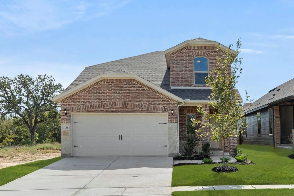 1733 Meadow Crest Drive, Aubrey