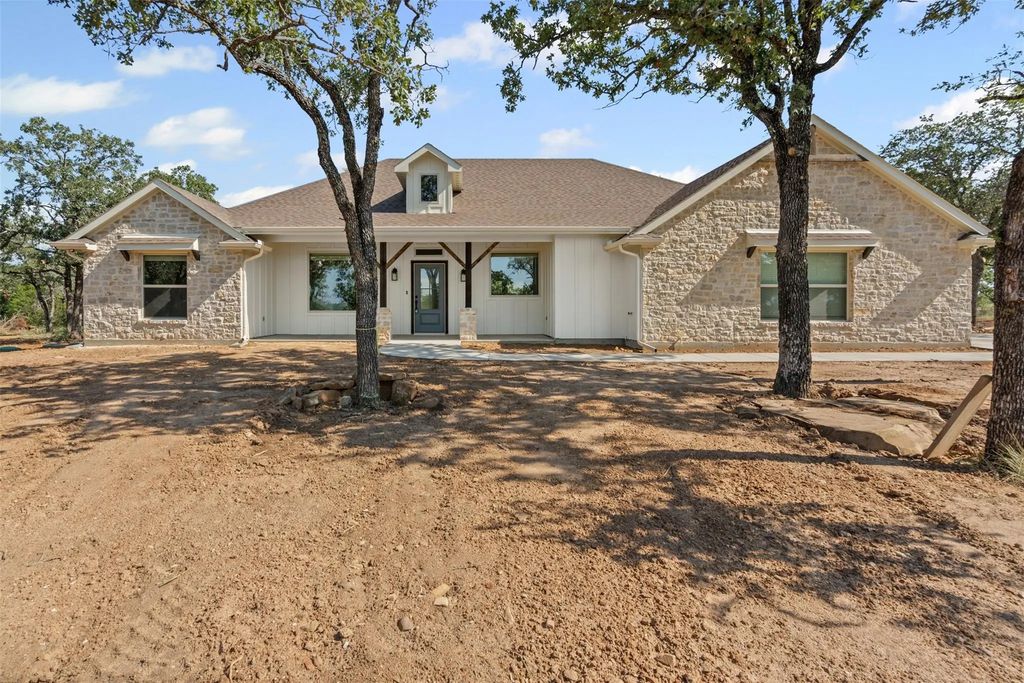 130 Sportsman Drive, Mineral Wells