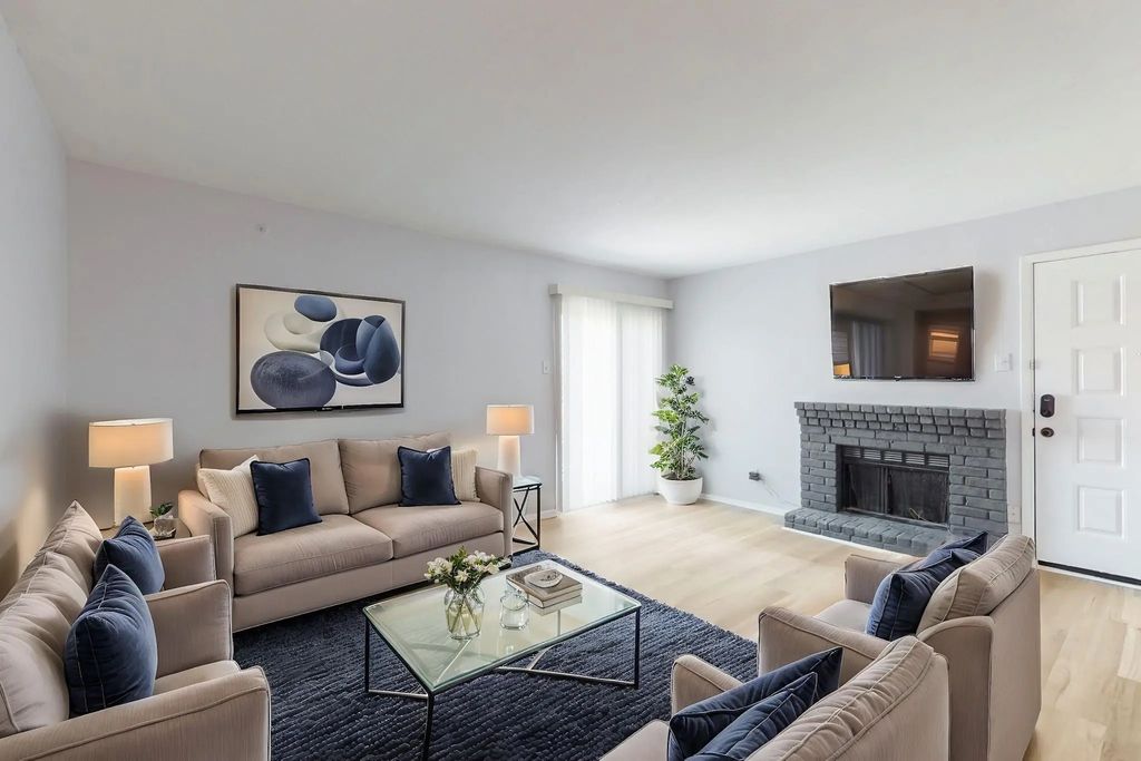 1810 N Garrett Avenue 216, Dallas