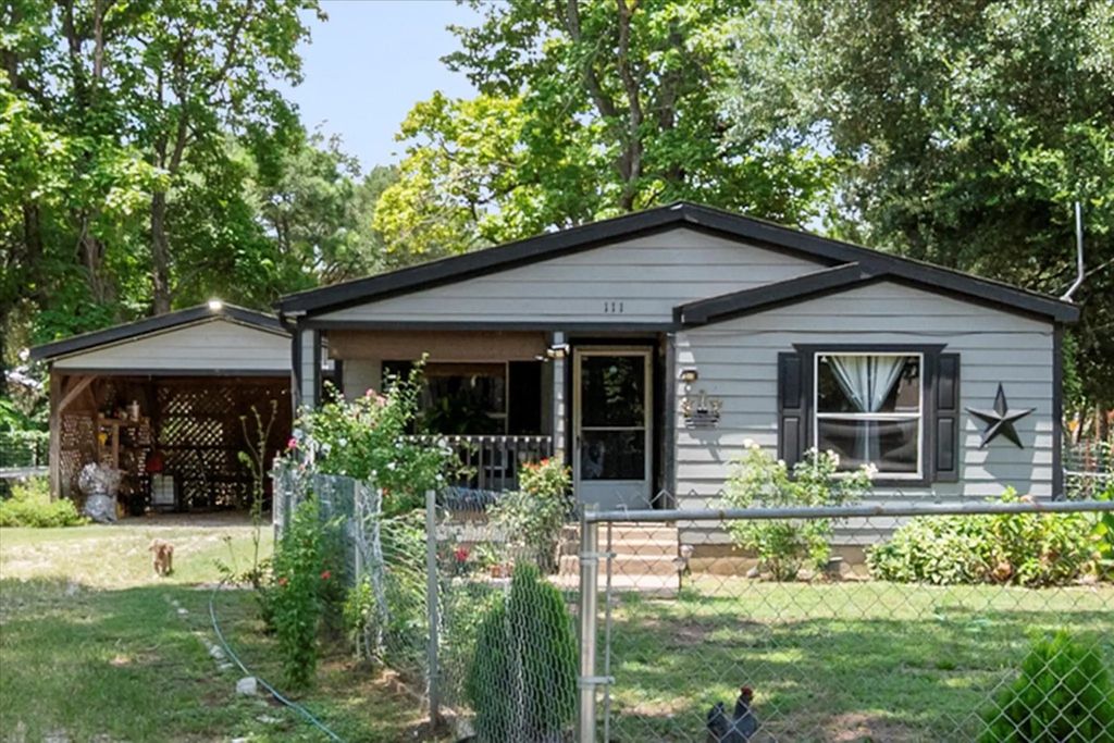 111 Emma Street, Athens