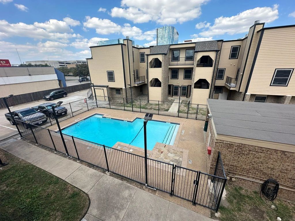 3022 Forest Lane 221, Dallas